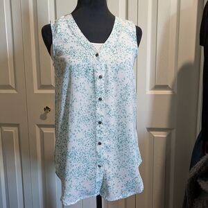 Maurices White and Green Floral Sleeveless Blouse